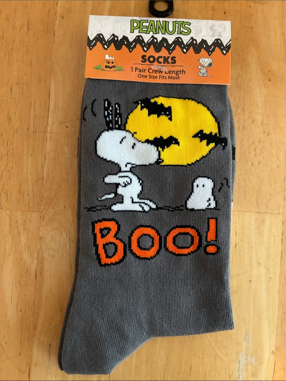 Peanuts Snoopy Halloween Gray crew Socks with Yellow Moon and Orange "Boo!" NWT